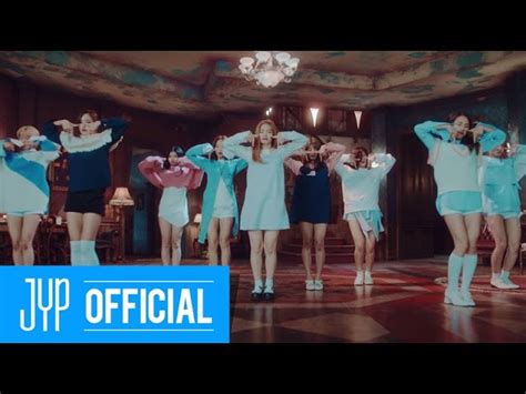 TWICE’s “TT” Becomes Their 1st MV To Reach 600 Million Views