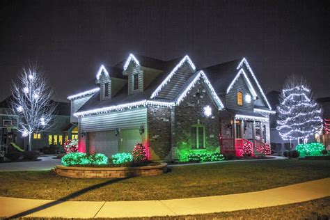 40 Outdoor Christmas Lights Decorating Ideas - All About Christmas