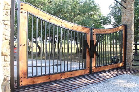 Metal or Wood Custom Driveway Gate—Which Is Best? - Aberdeen Gate