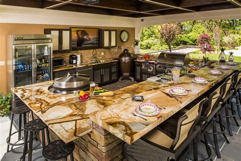 Best Outdoor Kitchen Countertop Ideas and Materials