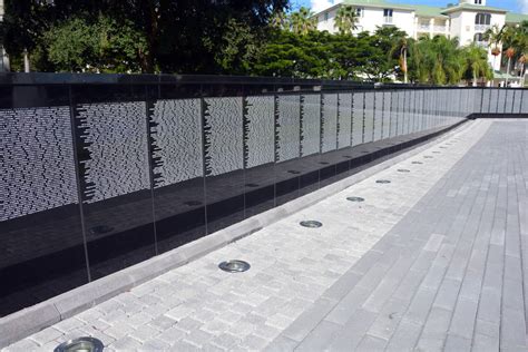 Half-scale Vietnam Wall replica dedicated in Florida