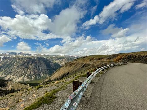 Beartooth Highway Scenic Drive Guide (With Tips & Photos!) - Engineer ...