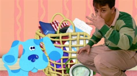 Watch Blue's Clues Season 1 Episode 8: Blue Goes to the Beach - Full ...