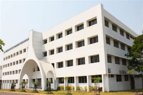 Dr Ambedkar Institute of Management and Research (DAIMSR), Nagpur ...