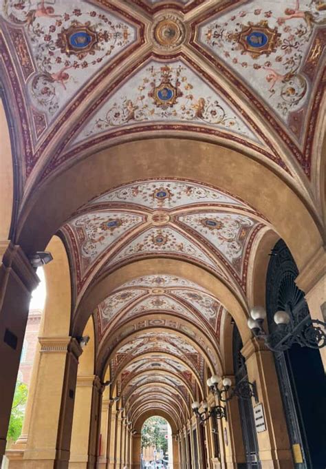 Bologna: Architecture of the Red City - Lions in the Piazza