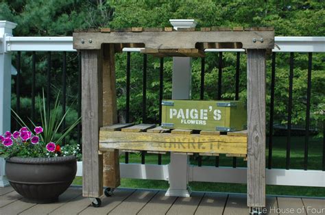 20 Awesome DIY Pallet Projects | Little House of Four - Creating a ...