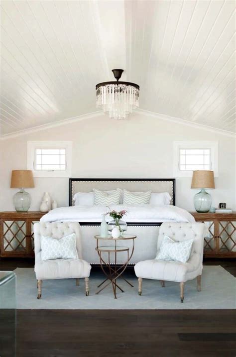 33 Stunning master bedroom retreats with vaulted ceilings