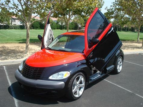 2001 CHRYSLER PT CRUISER CUSTOM 4 DOOR HARDTOP