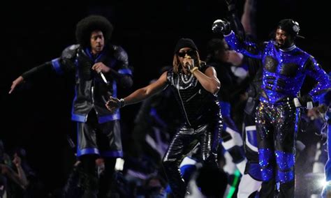 Usher and Ludacris inspired some hysterical Dodgeball jokes with their ...