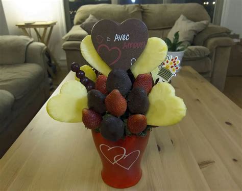 Valentine’s Day Cheat Sheet: An Edible Arrangements Bouquet ...