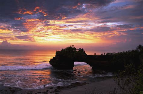 bali-tanah-lot-temple-sunset | Bali tours, Jimbaran, Honeymoon island