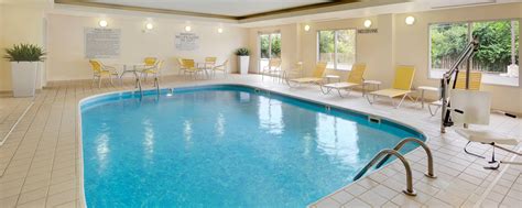 Hotel with Indoor Pool Indianapolis | Fairfield Inn Indianapolis Airport