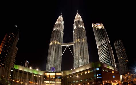 Petronas Towers Night View Wallpapers | HD Wallpapers | ID #8586