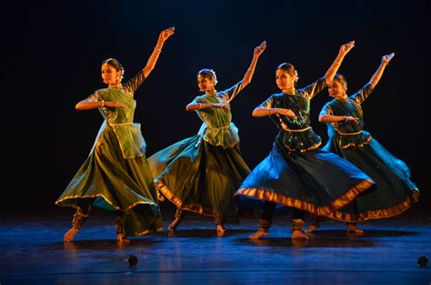 Parwati Dutta: Audience treated to Odissi and Kathak dance at Dance ...