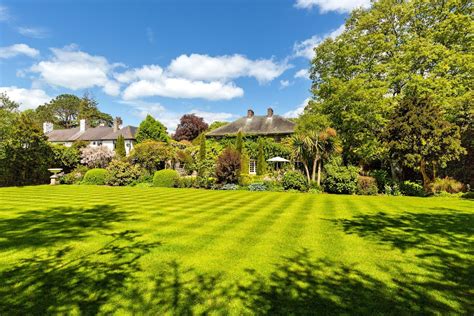 The Timeless Charm of Ivy-Covered Country Estates - Christie’s ...