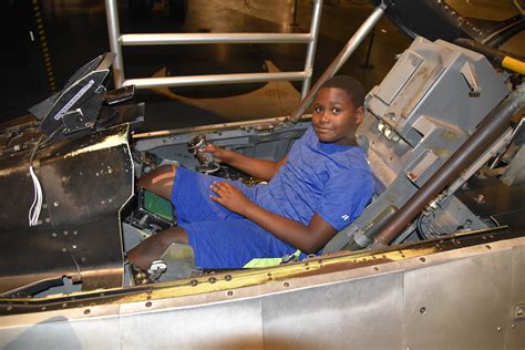 F-16 Sit-in Cockpit > National Museum of the United States Air Force ...