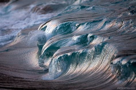 92 Majestic Wave Photos That Capture The Beauty Of Breaking Waves ...