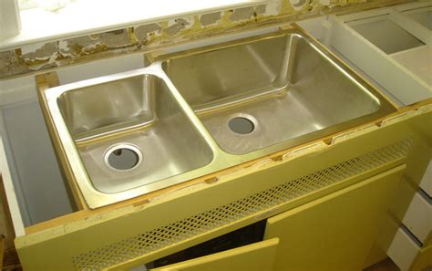 How to Install Undermount Kitchen Sinks | Concrete Countertop Institute