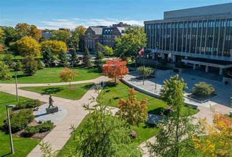 Fall colors at MSU. Beautiful time to be on campus. | Michigan state ...