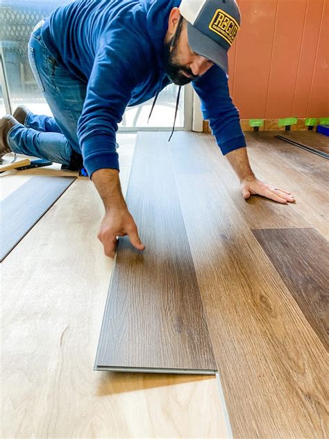 How To Start Vinyl Plank Flooring: A Step-By-Step Guide - Flooring Designs