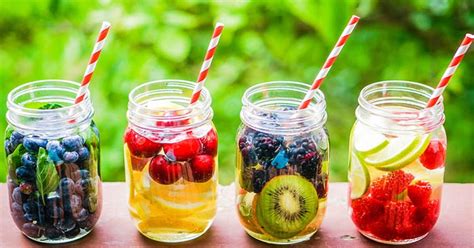 22 Tasty And Proven Detox Drinks That Will Help You Lose Weight