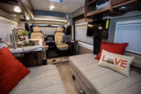 Class B Motorhomes: The Rising Camper Van Trend | Rv interior, Class b ...