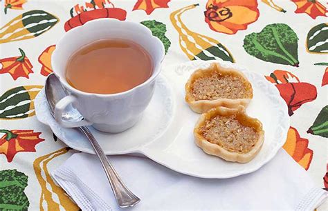 Harry Potter's Mini Vegan Treacle Tarts with a Gluten-Free Option ...