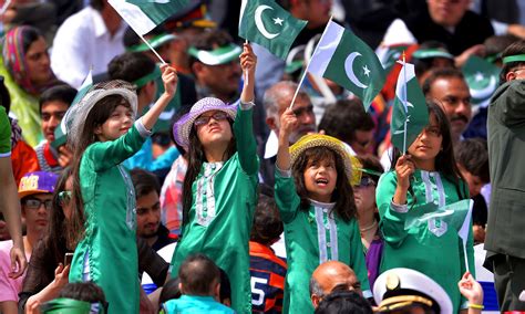 Military might displayed at Pakistan Day Parade - Multimedia - DAWN.COM