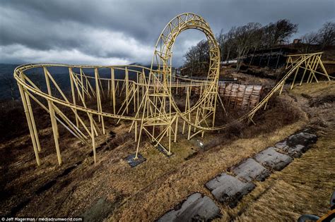 Haunting images of abandoned amusement park Ghost Town In The Sky ...