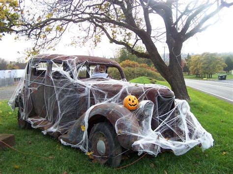 Halloween car