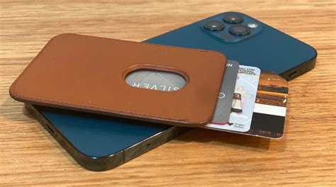 In defense of Apple's iPhone Leather Wallet with MagSafe | AppleInsider