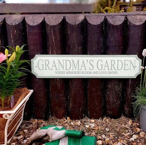 💝 "Grandparent Garden" Personalised Street Sign - Daisy Maison - Sale ...