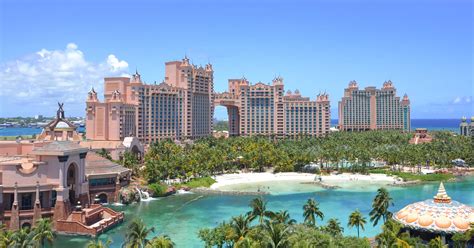 Why you must visit Atlantis Paradise Island in Nassau Bahamas