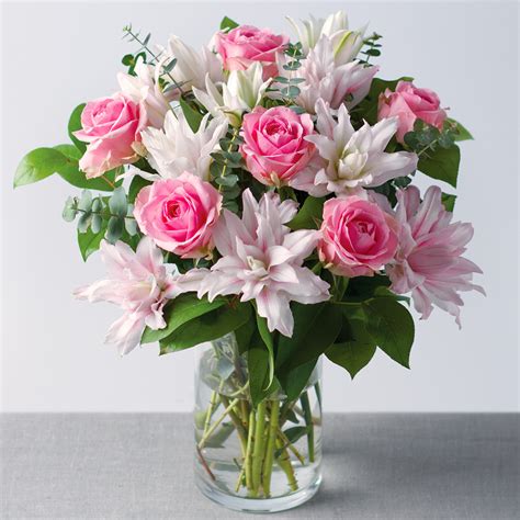 Rose & Lily Bouquet | Flowers Delivered | Bunches.co.uk