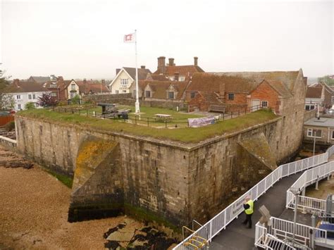 Yarmouth Castle in Yarmouth, Isle of Wight | Coast Radar