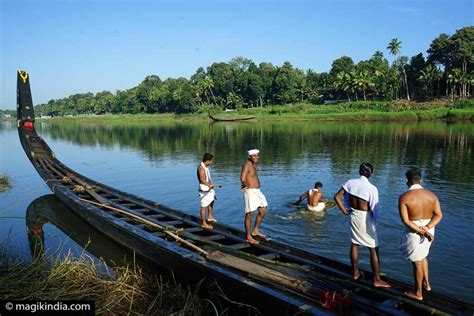 Aranmula and the fascinating Vallamkali Snake-Boat Race - MAGIK INDIA