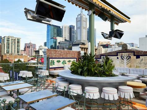 Best Melbourne Rooftop Bars: Enjoy the City Skyline in Style!