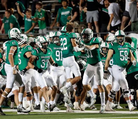 Southlake Carroll QB has career game as Dragons open playoffs with rout ...