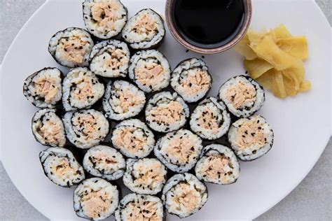 Makizushi (Japanese Tuna Roll) Recipe