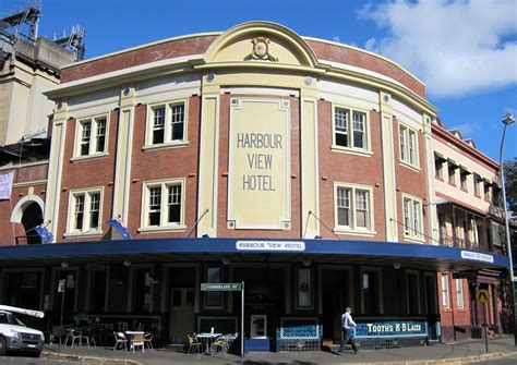 Sydney - City and Suburbs: Dawes Point, Harbour View Hotel