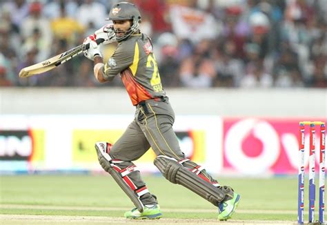 Delhi faces tough competition in match against Sunrisers - Rediff Cricket