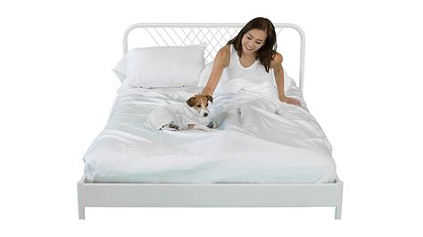 15 Best Cooling Bed Sheets to Try Now (2021)