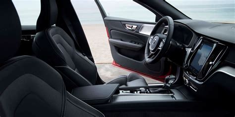 Gallery: 2019 Volvo S60 interior