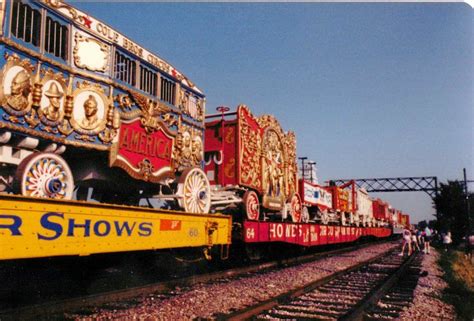 The Great Circus Train pulling into Milwaukee’s Bay View area, July ...