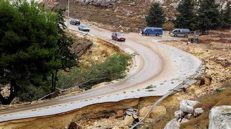 Penampakan Jalan Putus dan Jembatan Rusak Diterjang Banjir di Libya