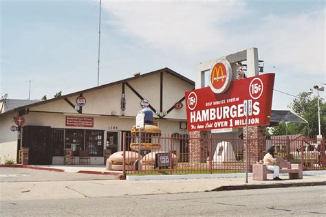 File:First McDonalds, San Bernardino, California.jpg - Wikimedia Commons