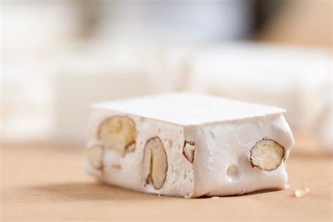 Honey Almond Nougat | wanna come with?