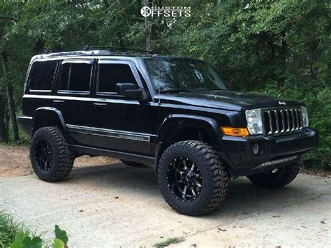 Lifted Jeep Commander Interior