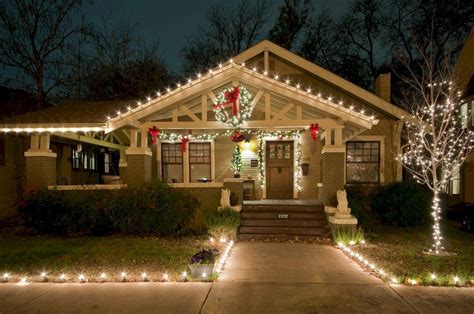 30+ Christmas Lights Front Of House – DECOOMO