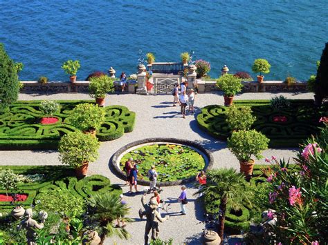 Isola Bella gardens (Northern Italy) | Italian garden, Waterfall ...